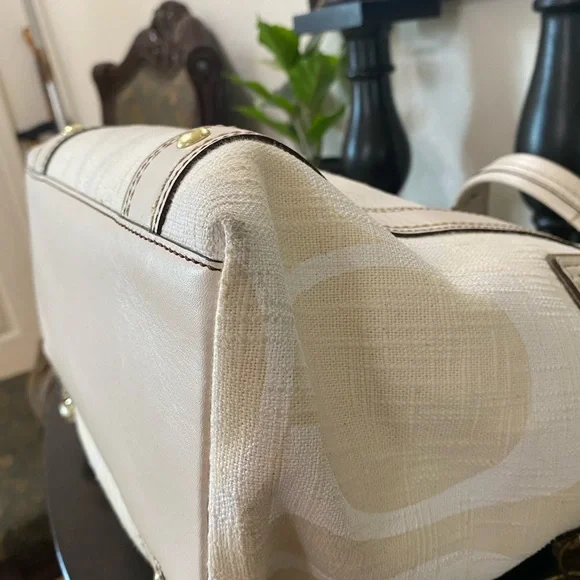 Coach Legacy Signature Classic C Logo, Leather/Linen Tote, Ivory, Gold Hardware - Picture 11 of 17